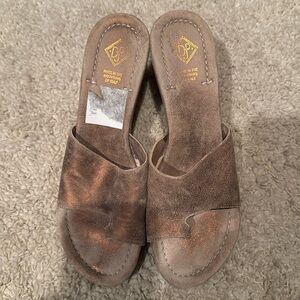 Donald Pliner 9.5 Women’s wedge. Only worn a few times